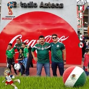 Meet your Posher, Leo